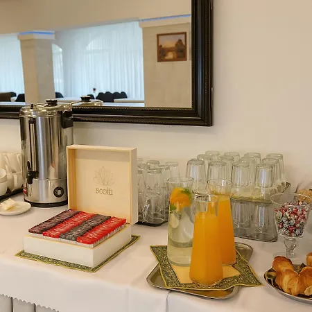 Hotel Junior 2 Krakov